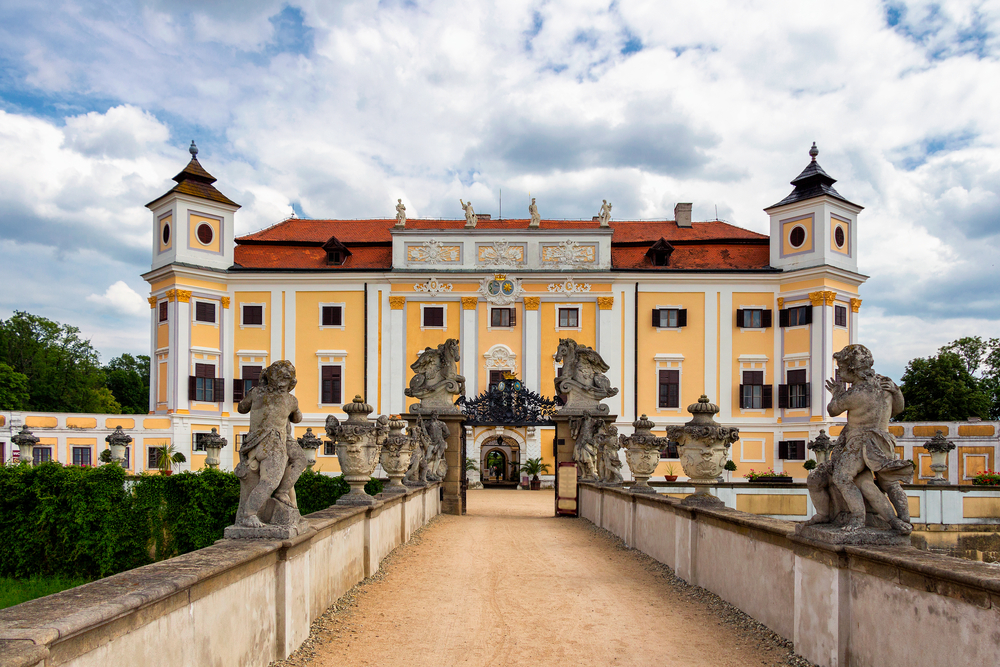 CSEH ÉS MORVAORSZÁG REJTETT KASTÉLYAI